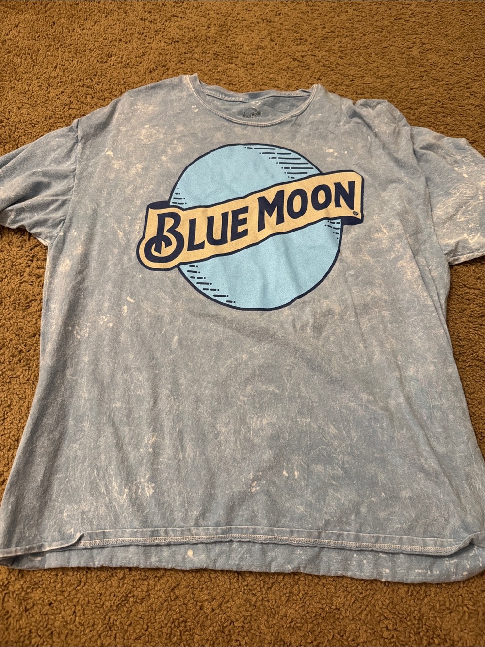Blue Moon Graphic Short-Sleeve Tee - Light Blue